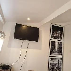 https://studio-indpendant.fr-provencehotel.com